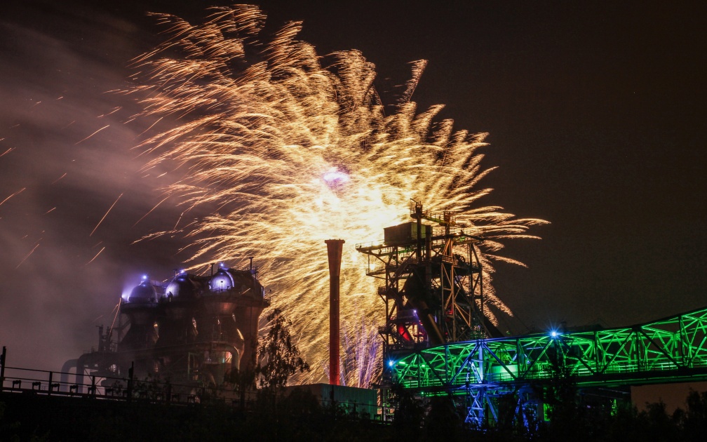 Feuerwerk - IMG_0067-2_Bearbeitet.jpg IMG_0067-2_Bearbeitet.jpg